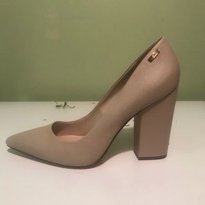 Calvin Klein Berdie Pointed Toe Pump
